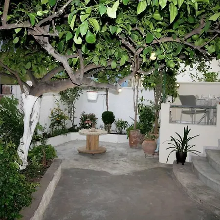 Colorful 110 M2 House In Chania Center! Διαμέρισμα *